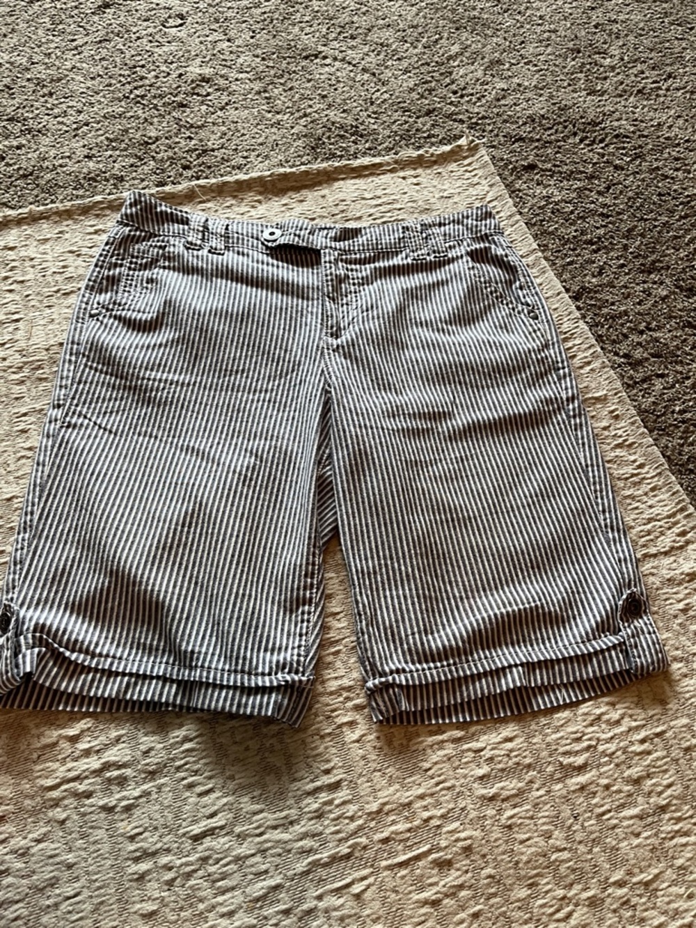 Gloria Vanderbilt Navy and White Striped Women's Bermuda Shorts